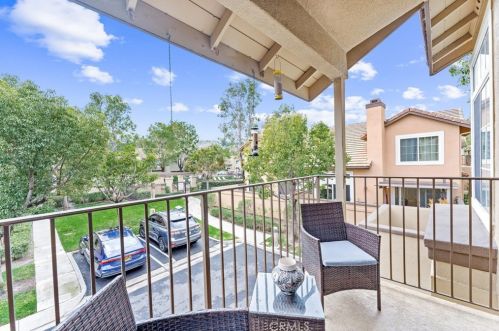 537 Hollydale Ln, Anaheim CA  92808-1931 exterior