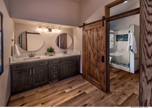 12275 Stockholm Way, Truckee CA  96161-6945 exterior