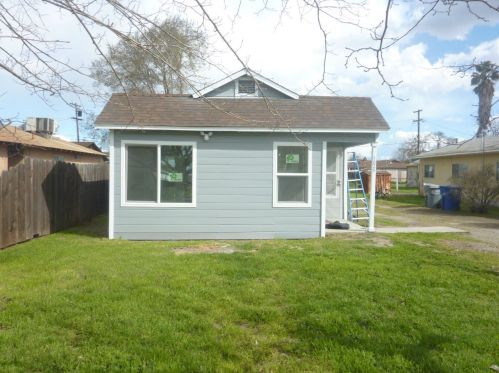 1025 Wilson Ave, Dos Palos, CA 93620-2231