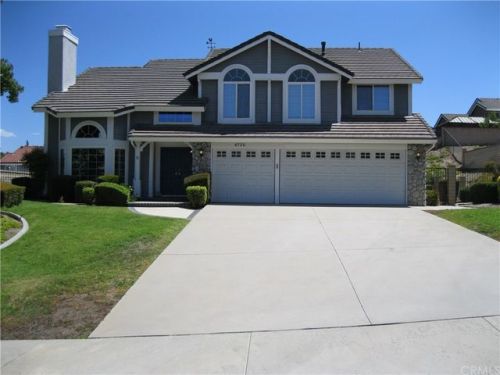 6720 Coral Leaf Ln, Riverside, CA 92506-6214
