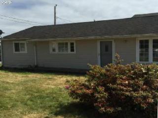 523 Railroad St, Harbor, OR 97415-9043