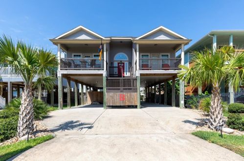 2117 Todville Rd, Taylor Lake Village, TX 77586-3724