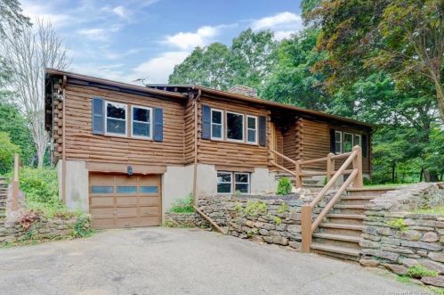 311 Huntington St, Huntington, CT 06484-4659
