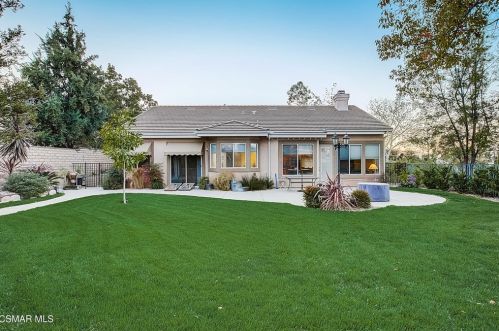 1267 Fitzgerald Rd, Simi Valley CA 93065-4480 exterior