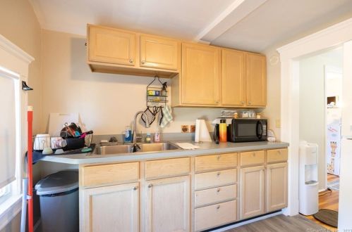 185 Albert St, Torrington CT  06790-6406 exterior