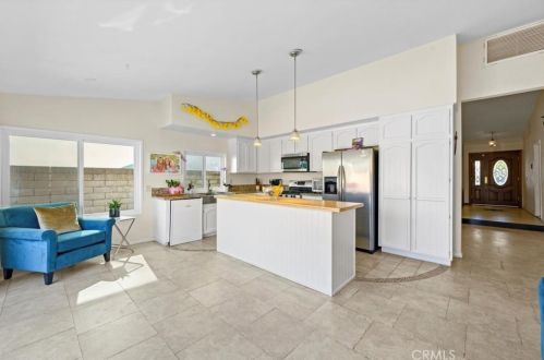 48 Carver, Irvine CA  92620-3319 exterior