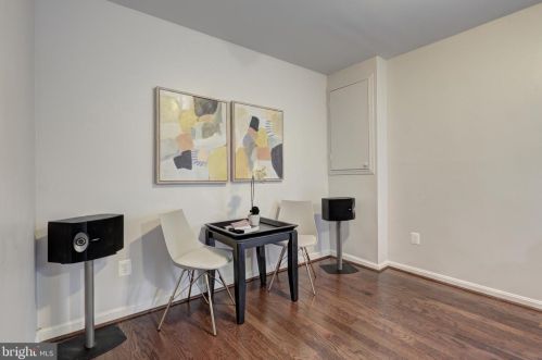 6369 Buffie Ct, Springfield VA  22015-3401 exterior