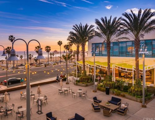 624 15th St, Huntington Beach CA  92648-4048 exterior
