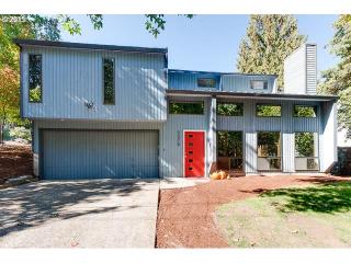 2375 Regner Rd, Damascus, OR 97080