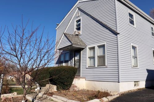 2333 Dickey Ave, North Chicago, IL 60064-3114