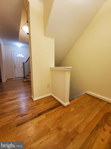 8345 Wickham Rd, Springfield VA  22152-1741 exterior