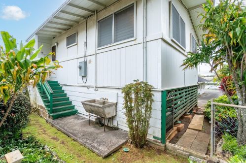 304 Wyllie St, Honolulu HI  96817-1727 exterior