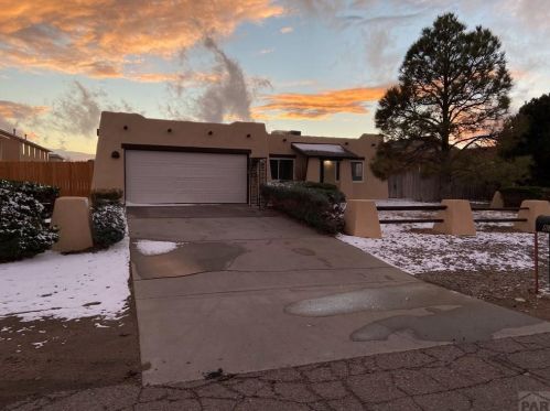 816 Clarion Dr, Pueblo CO  81007-3544 exterior