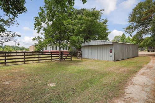 14985 Wiggins Rd, Conroe, TX 77302-2401