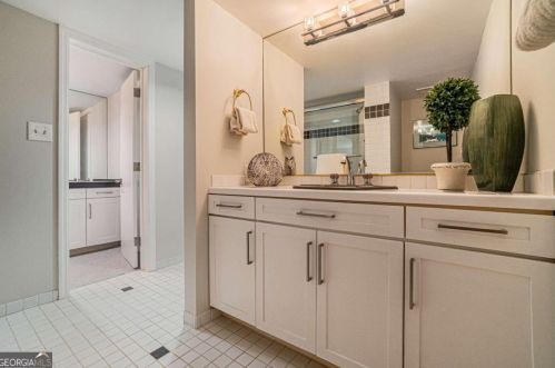 887 Berkshire Rd, Atlanta GA  30324-4929 exterior