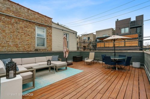 1542 Artesian Ave, Chicago IL  60622-1750 exterior