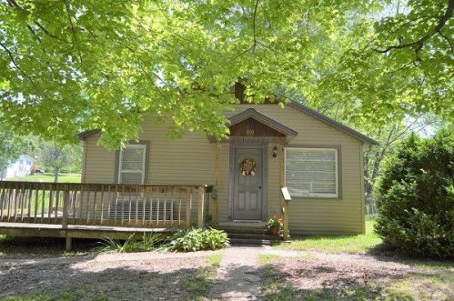 400 Viola St, Bloomfield, MO 63825-8653