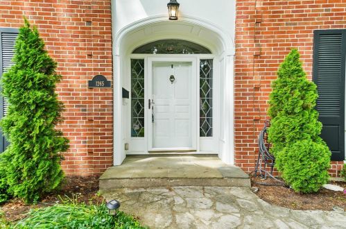 1265 Hayward Ave, Cincinnati, OH 45208-4326