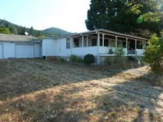 659 Tenmile Valley Rd, Tenmile, OR 97481-9736