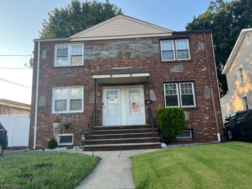 3 Myrtle St, Cranford, NJ 07016-3437