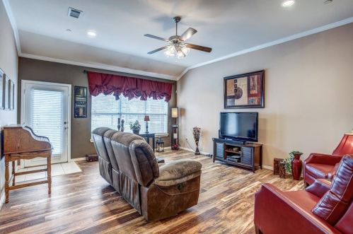 9940 Derwent Dr, Plano TX  75025-7502 exterior