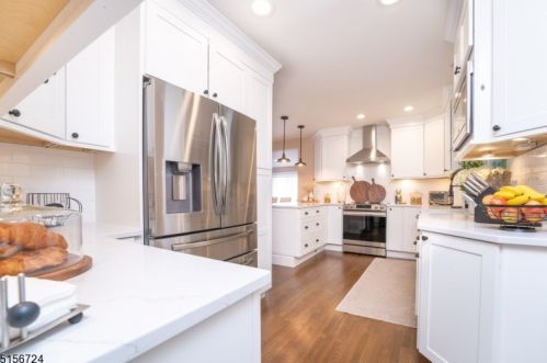 328 Milltown Rd, Bridgewater, NJ 08807-3551