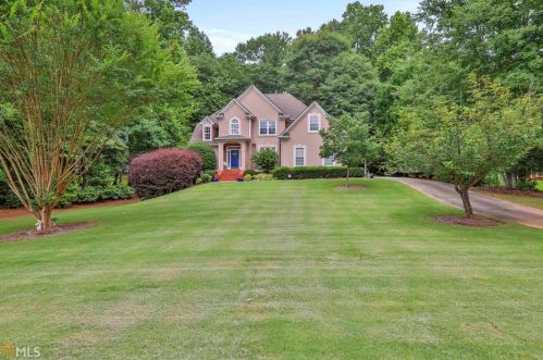 425 Windermere Cir, Newnan, GA 30265-3815