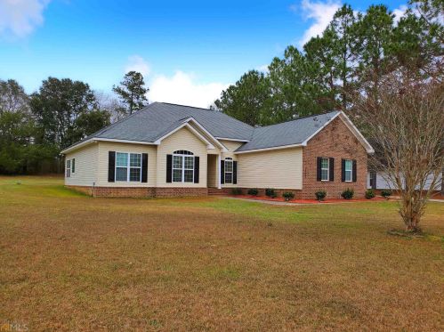 2062 Pinemount Blvd, Statesboro, GA 30461-2358