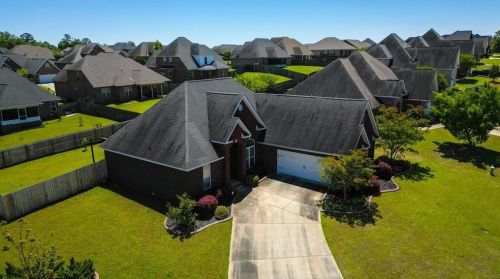214 Charlotte Dr, Bonaire, GA 31005-4907