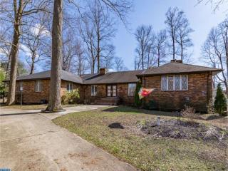 9 Assiscunk Dr, Columbus, NJ 08022-9707