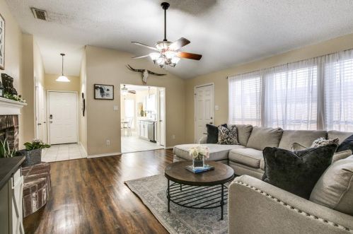 5729 Stone Mdw Ln, Fort Worth TX  76179-3739 exterior