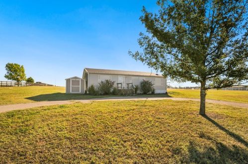 8260 Zackery Rd, Aubrey, TX 76227-3290