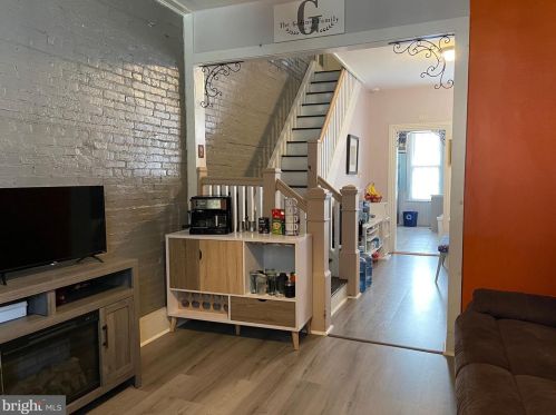 213 Boas St, Harrisburg, PA 17102-3126