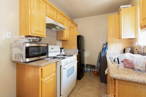 341 Chevy Chase Dr, Glendale CA  91205-4440 exterior