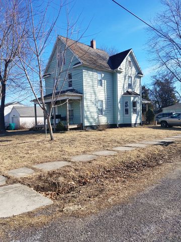 128 5th St, Gerald, MO 63037-2261
