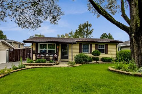 1026 Kim Pl, Lemont, IL 60439-4315