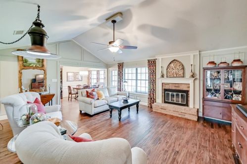 1019 Westminster Ln, Midlothian, TX 76063-2561