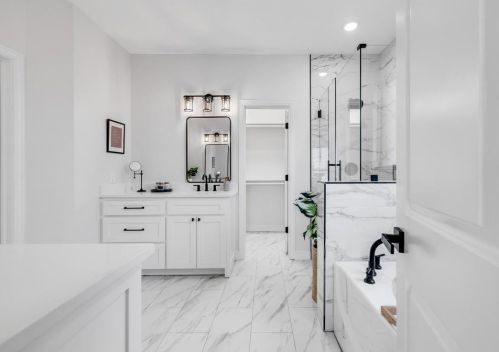 328 Marble Creek Dr, Fort Worth TX  76131 exterior