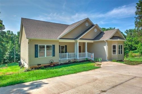 141 Mellrich Rd, Iva, SC 29655-9529