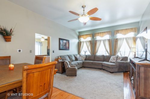 1907 Steward Ln, Plainfield, IL 60586-6504