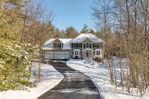 47 Laurel Crest Dr, Brookline, NH 03033-2137
