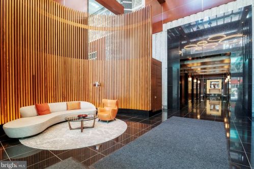 50 16th St, Philadelphia PA  19102-2516 exterior