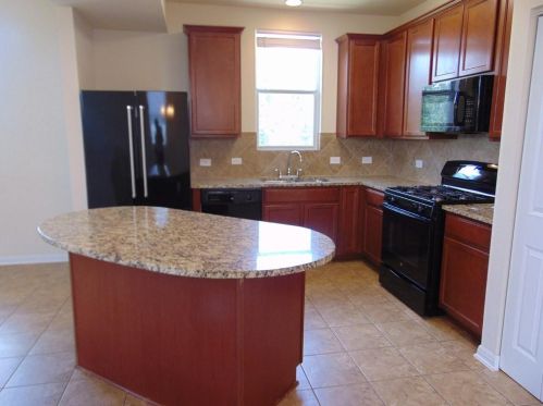 1700 Sanders, Uhland TX  78640 exterior