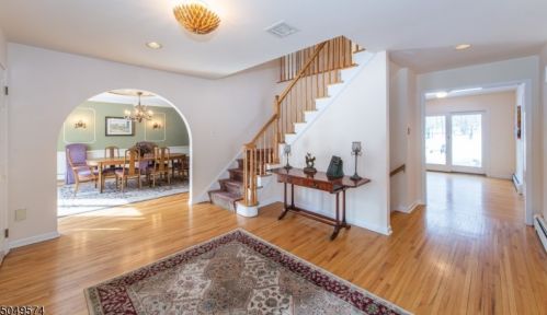52 Tower Hill Ln, Kinnelon, NJ 07405-2170