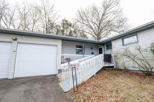14 Howard St, Hartford, CT 06108-2116