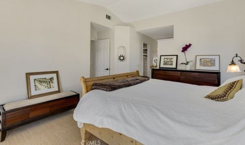 814 Links Vw Dr, Simi Valley CA 93065-6654 exterior