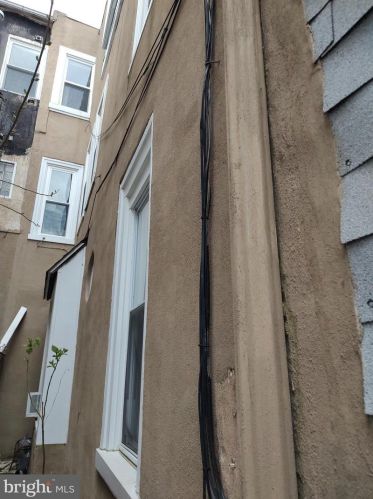 1518 10th St, Philadelphia PA 19147-6328 exterior