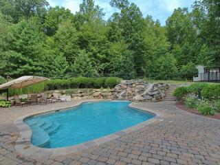 18 Mountain Ave, Roxbury Township, NJ 07836-9130