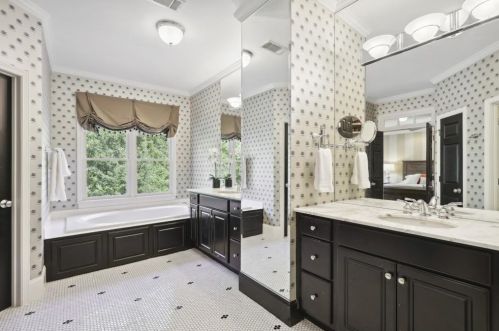 1520 Markan Dr, Atlanta GA  30306-2226 exterior