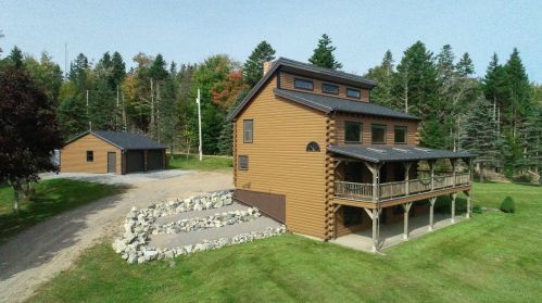 322 Ridge Rd, Robbinston ME  04671-3204 exterior